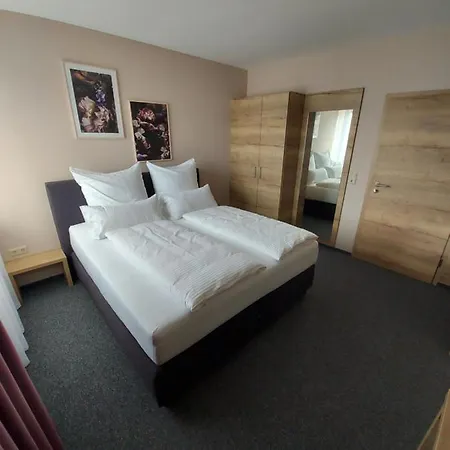Nikolena Apartment *