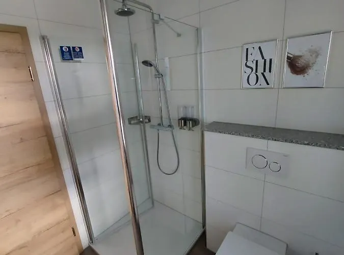 Nikolena * פירמאסנס