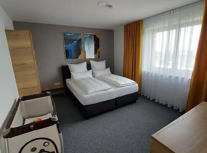 Nikolena פירמאסנס